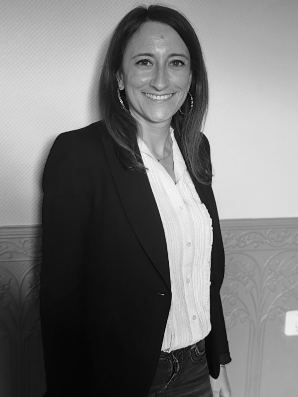 VÉDRINES Véronique